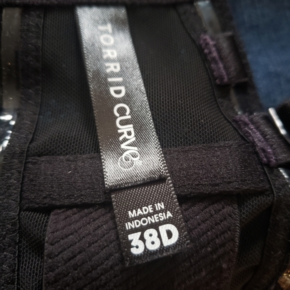 Torrid D38 Bra - Picture 2 of 2